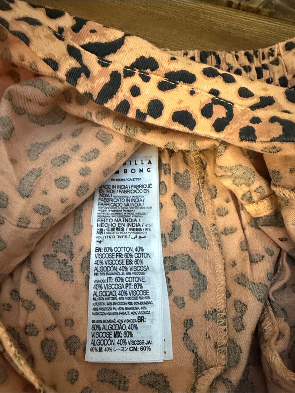 Billabong tan and Black Leopard Print Lounge Shorts NWT-L - Picture 10 of 10